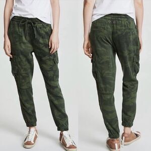 Pam & Gela Bronze Side Stripe Camo Jogger Pant Army Green